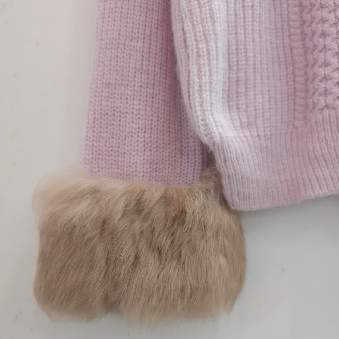 앙고라 토끼퍼 소매 레이스 백포인트 니트 상품이미지5