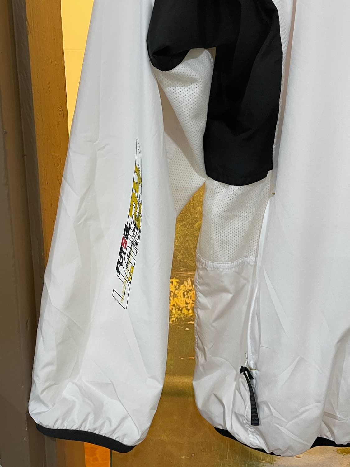 엄브로 올드스쿨 바람막이 상품이미지3