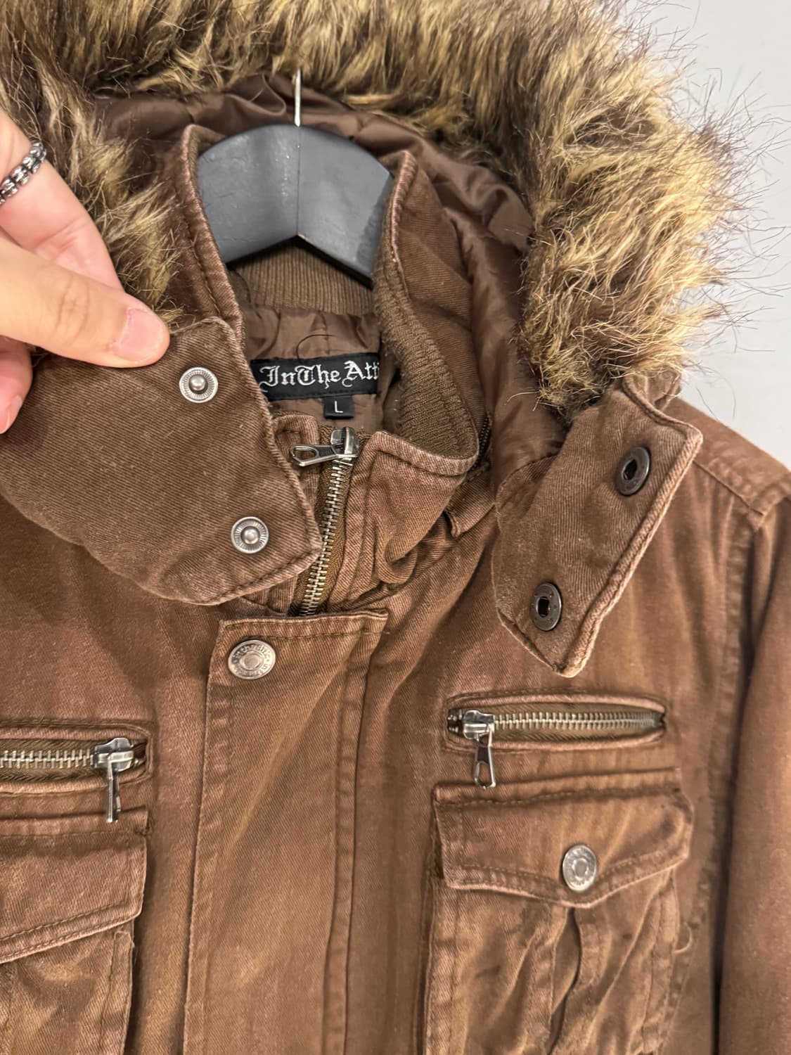 In The Attic 브라운 퍼 후드 자켓 상품이미지4