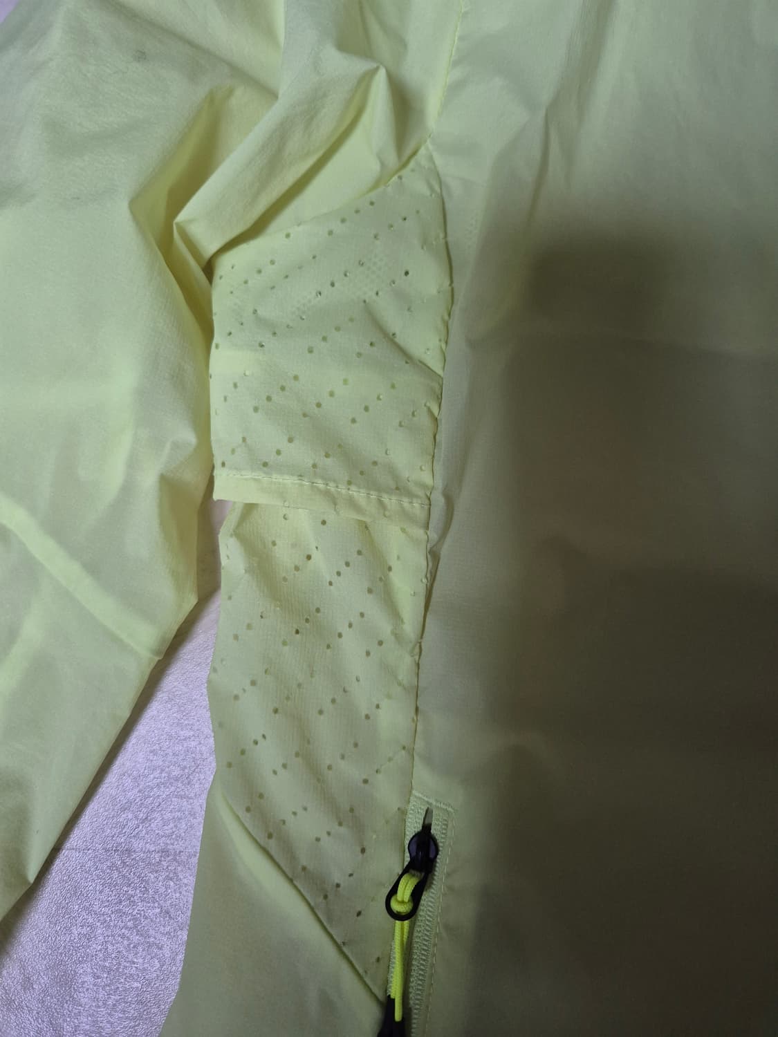 정품 요넥스 경량 윈드브레이커 상품이미지7