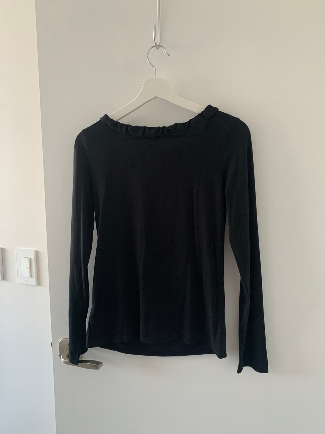 블랙 프릴 슬리브 상품이미지4