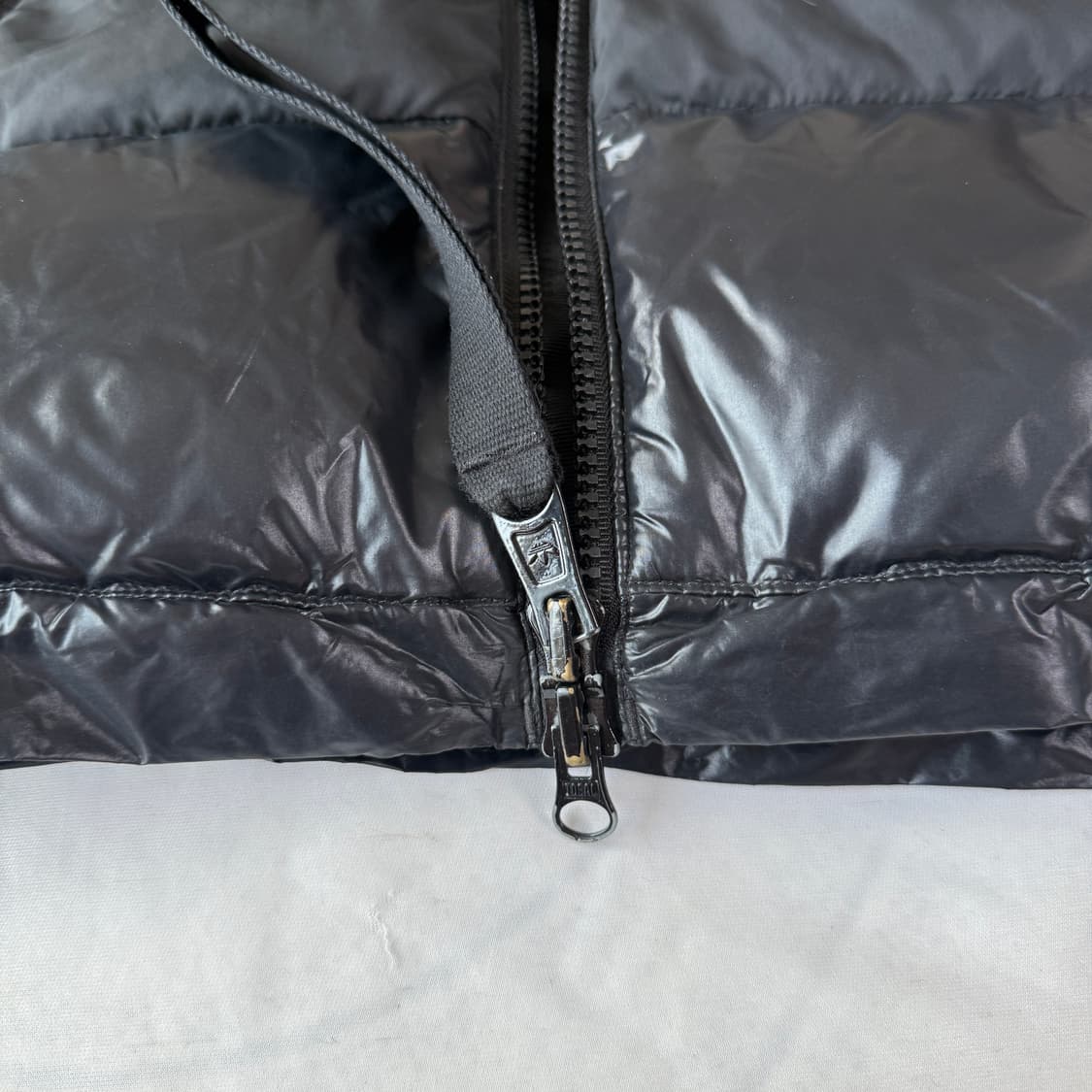 아디다스 구스다운 블랙 삼선 패딩 M 상품이미지4