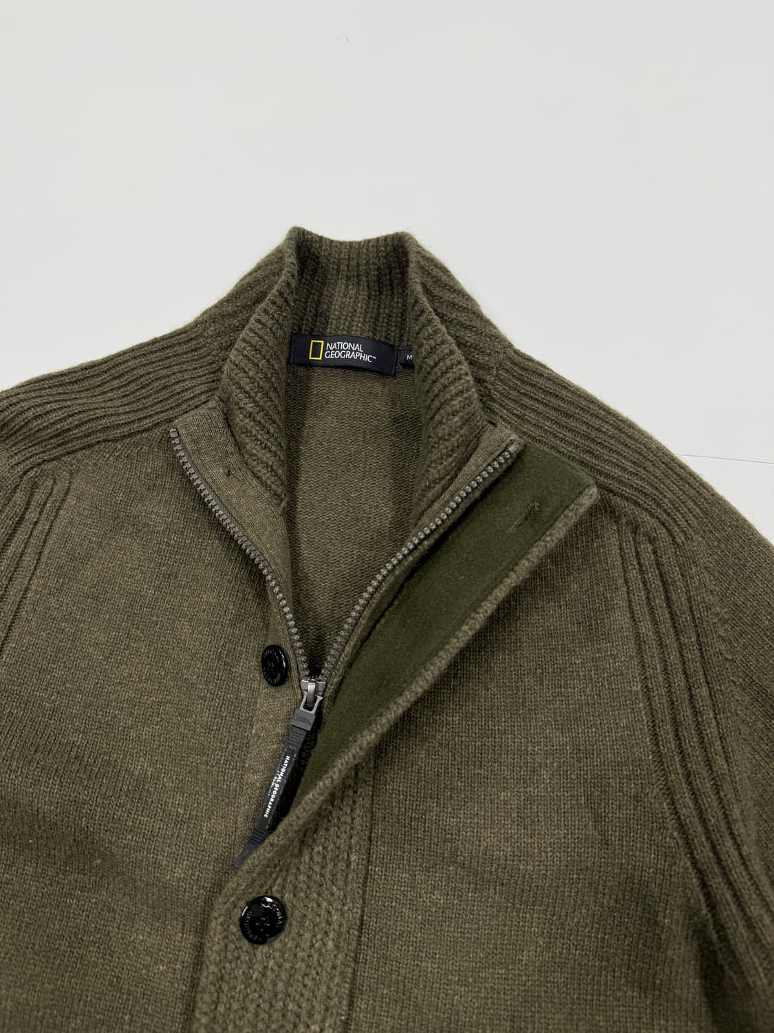 내셔널지오그래픽 하이넥 풀집업니트 상품이미지4