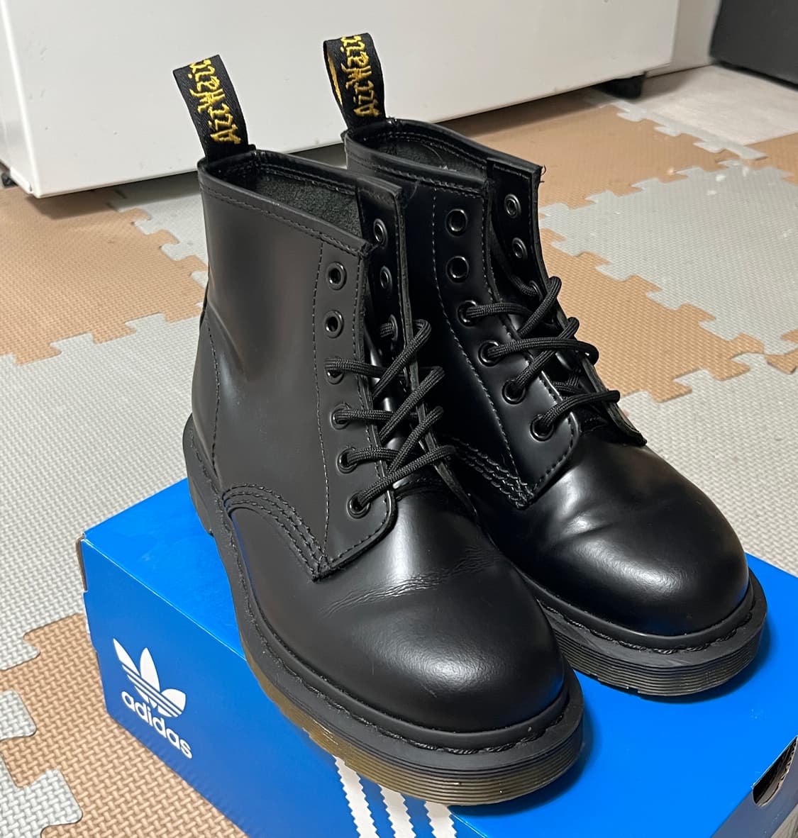 닥터마틴 10064 블랙 6홀 워커 부츠 230 상품이미지2