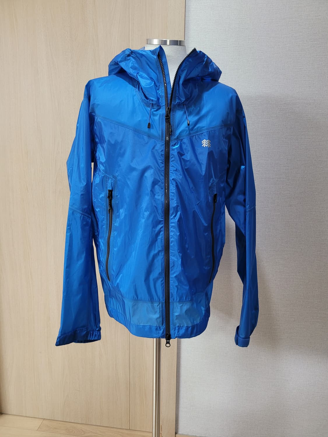 코오롱스포츠 남자 홑겹 바람막이 105 블루 상품이미지2