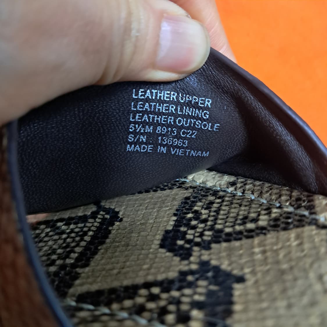 토리버치 뱀피 패턴 플랫 샌들 슬리퍼 5.5 약225 상품이미지6