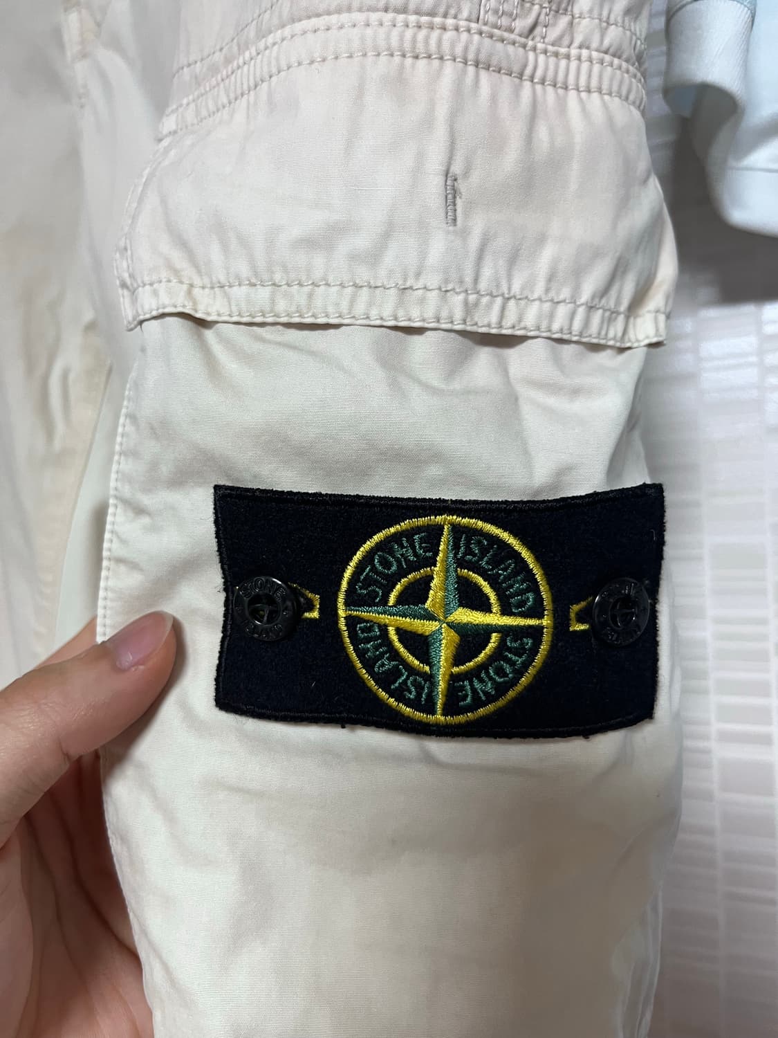 스톤 아일랜드 사와드 와펜 카고 팬츠 상품이미지3