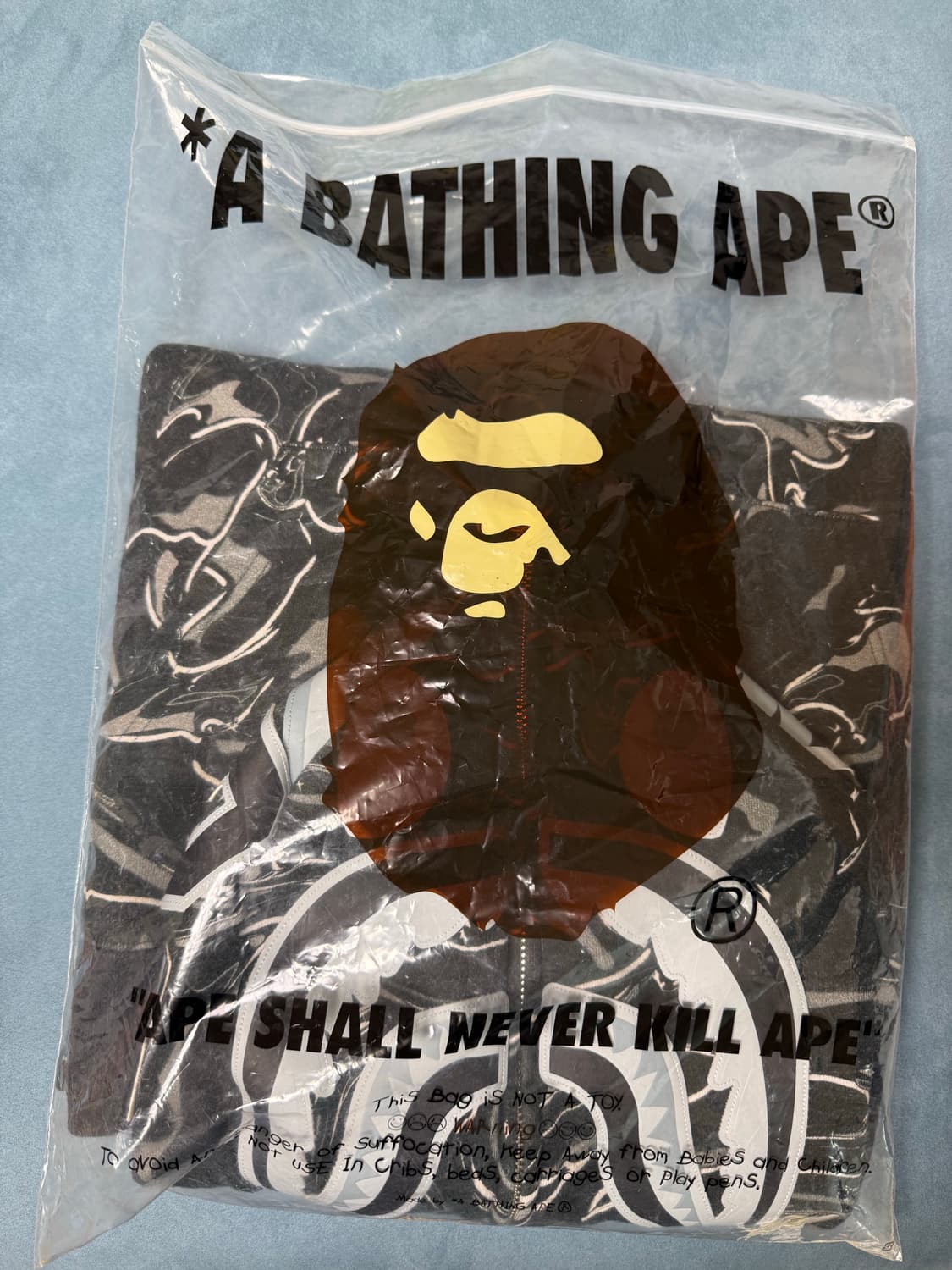 BAPE 베이프 마블링 샤크 후드 블랙 (황금 사이즈) 상품이미지1