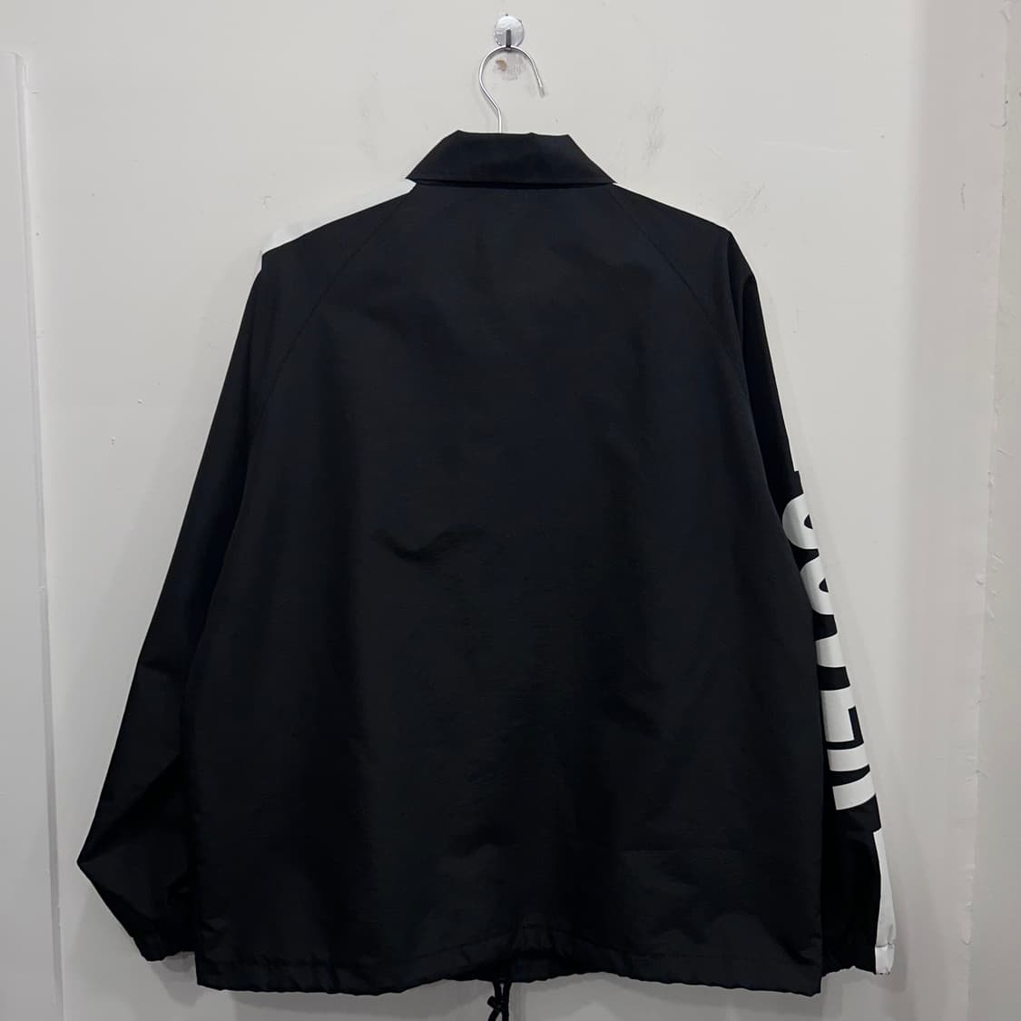 인터매니아 래글런 오버핏 나일론 코치자켓 상품이미지5