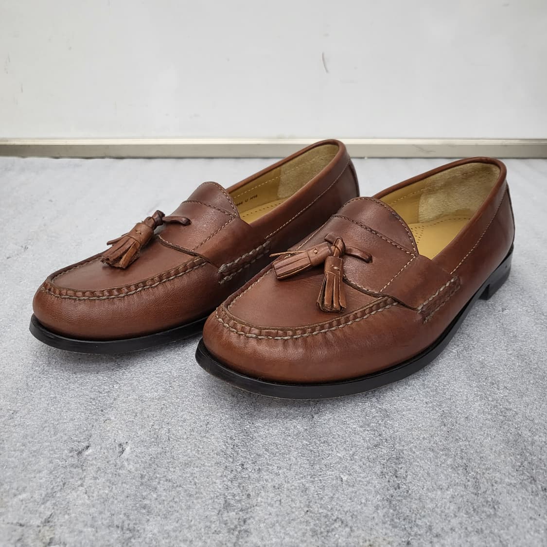 콜한 남성용 브라운 가죽 태슬 로퍼
사이즈 8 상품이미지8