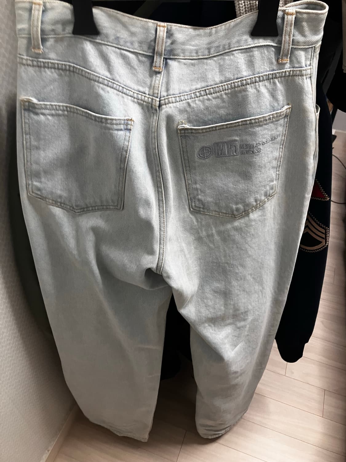 플라스틱 프로덕트 팬츠 상품이미지1