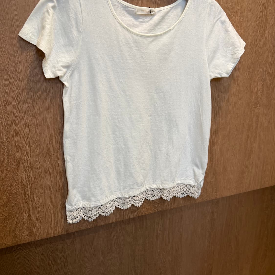 빈티지 라운드넥 코튼 반팔 티셔츠 레이스 밑단 디테일 아이보리 상품이미지4
