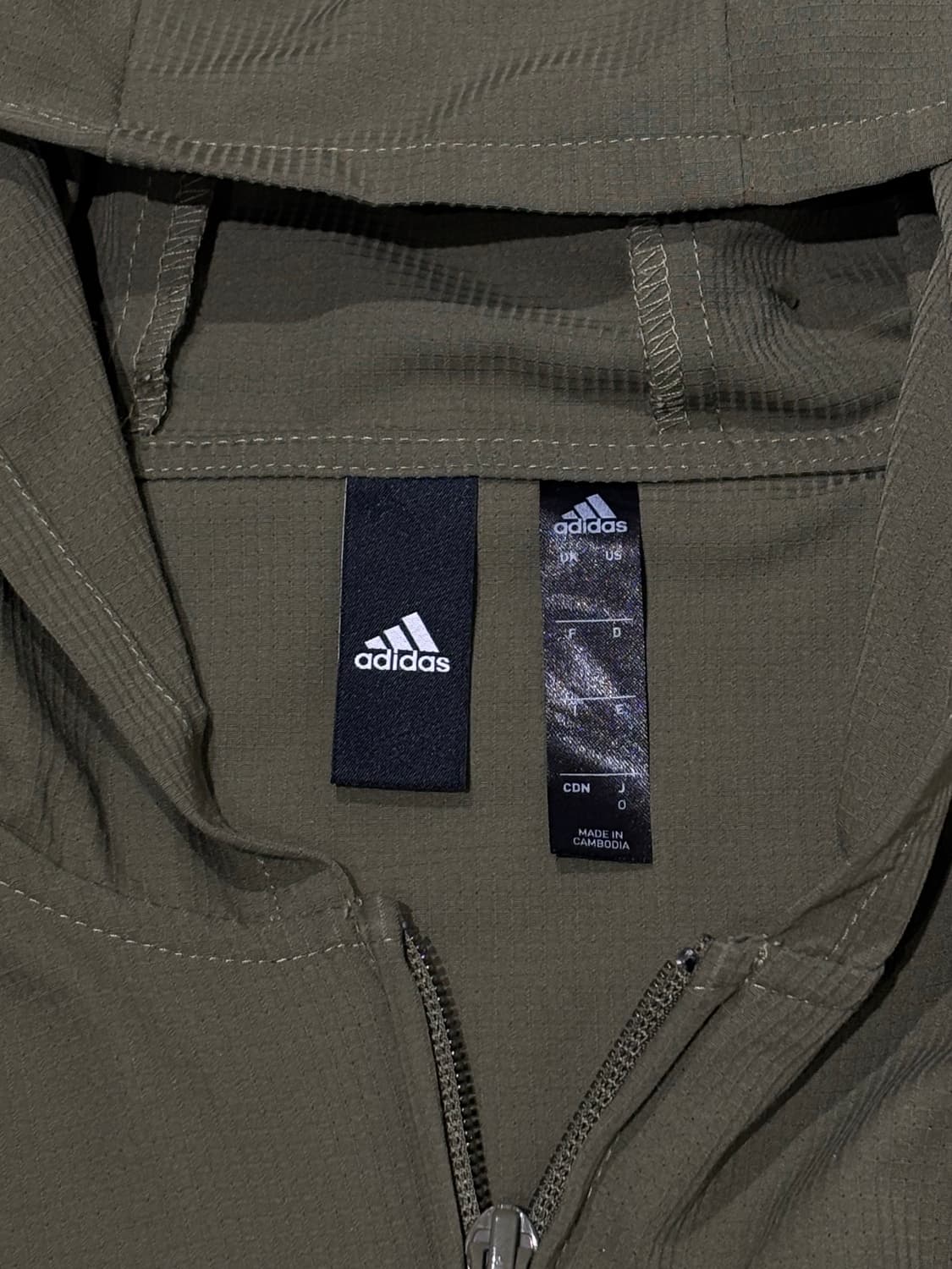 아디다스 스몰로고 카키 런닝 바람막이 상품이미지6