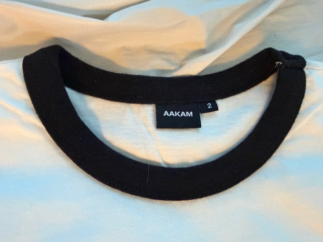아캄 화이트 티셔츠 2size 상품이미지4