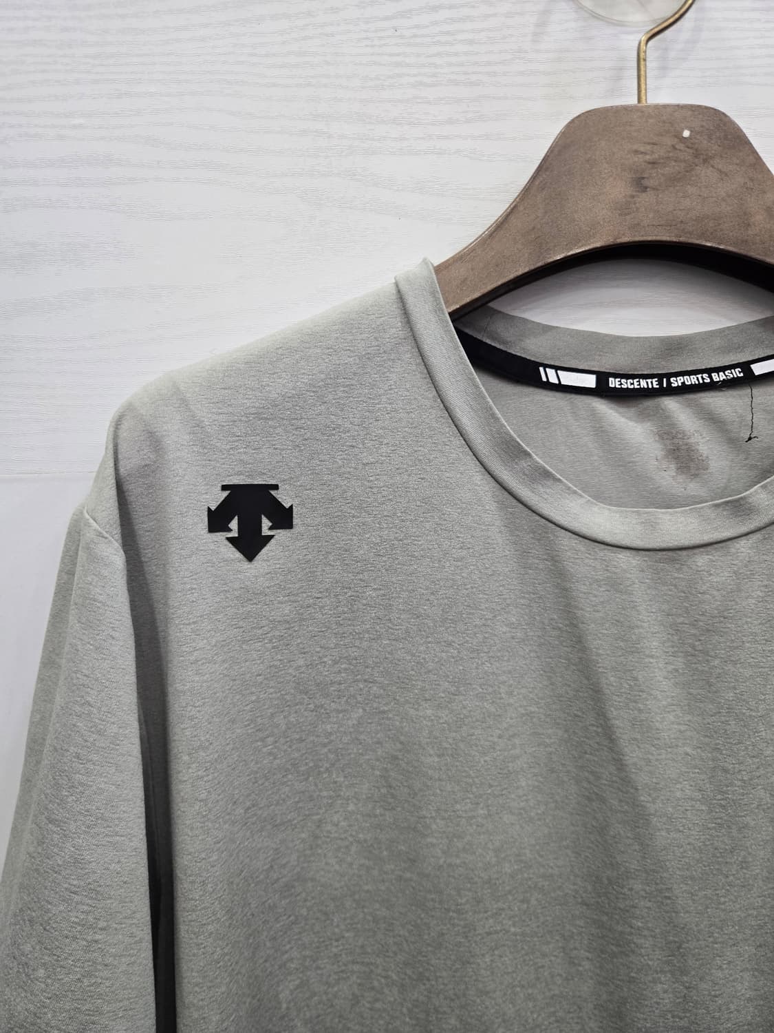 110,2XL )) DESCENTE 데싱트 반팔티셔츠! 그레이&블랙 상품이미지3