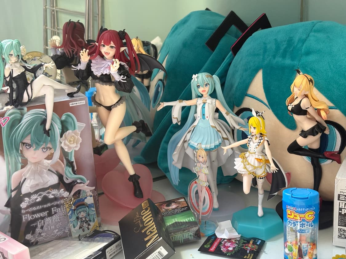 전체 다 해서 45,000원 피규어들만 팝니다 상품이미지1