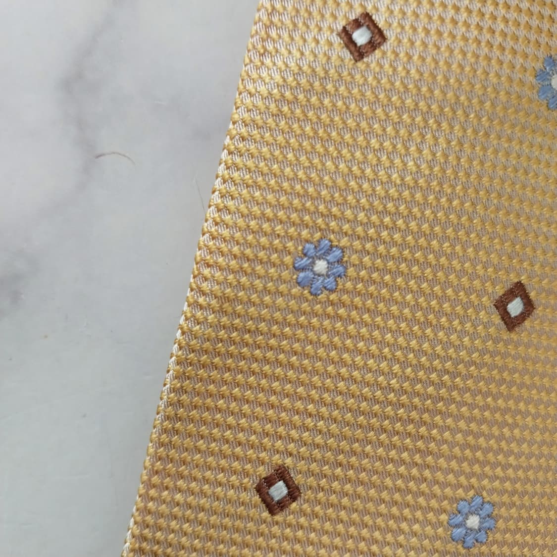 샤를 주르당 실크 베이지 미니 패턴 넥타이 9.8cm A등급 K1594
 상품이미지9