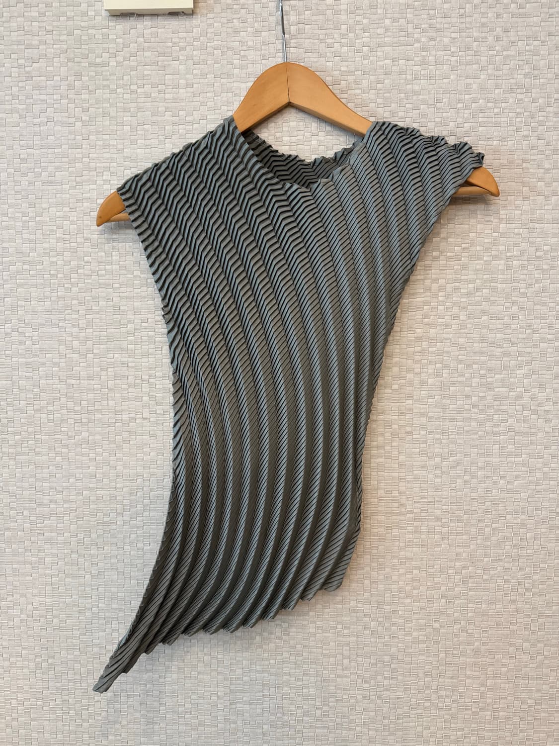 이세이미야케 젬 탑 상품이미지1