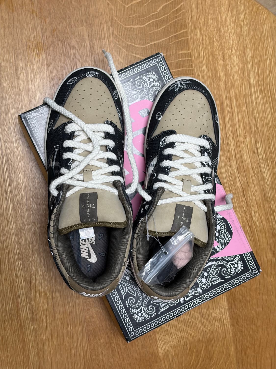 트래비스캇 덩크 sb 로우 265 상품이미지4