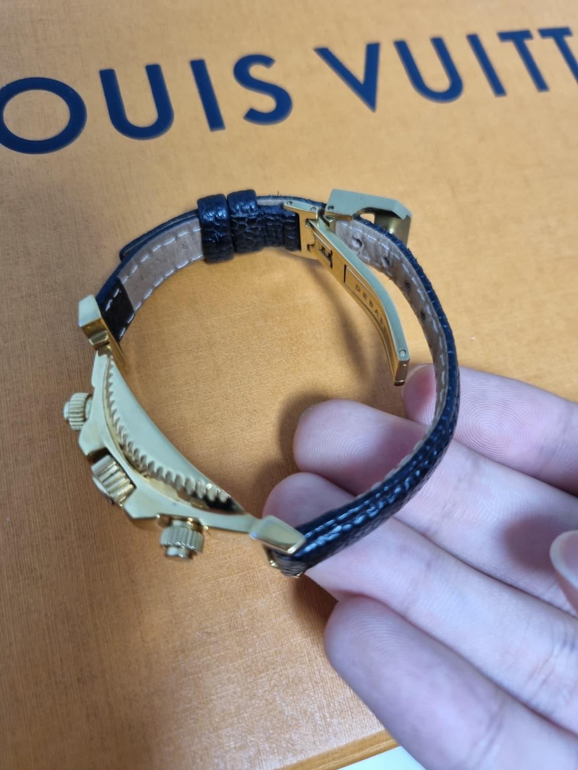 드바스크 금장 가죽 팔찌 상품이미지3