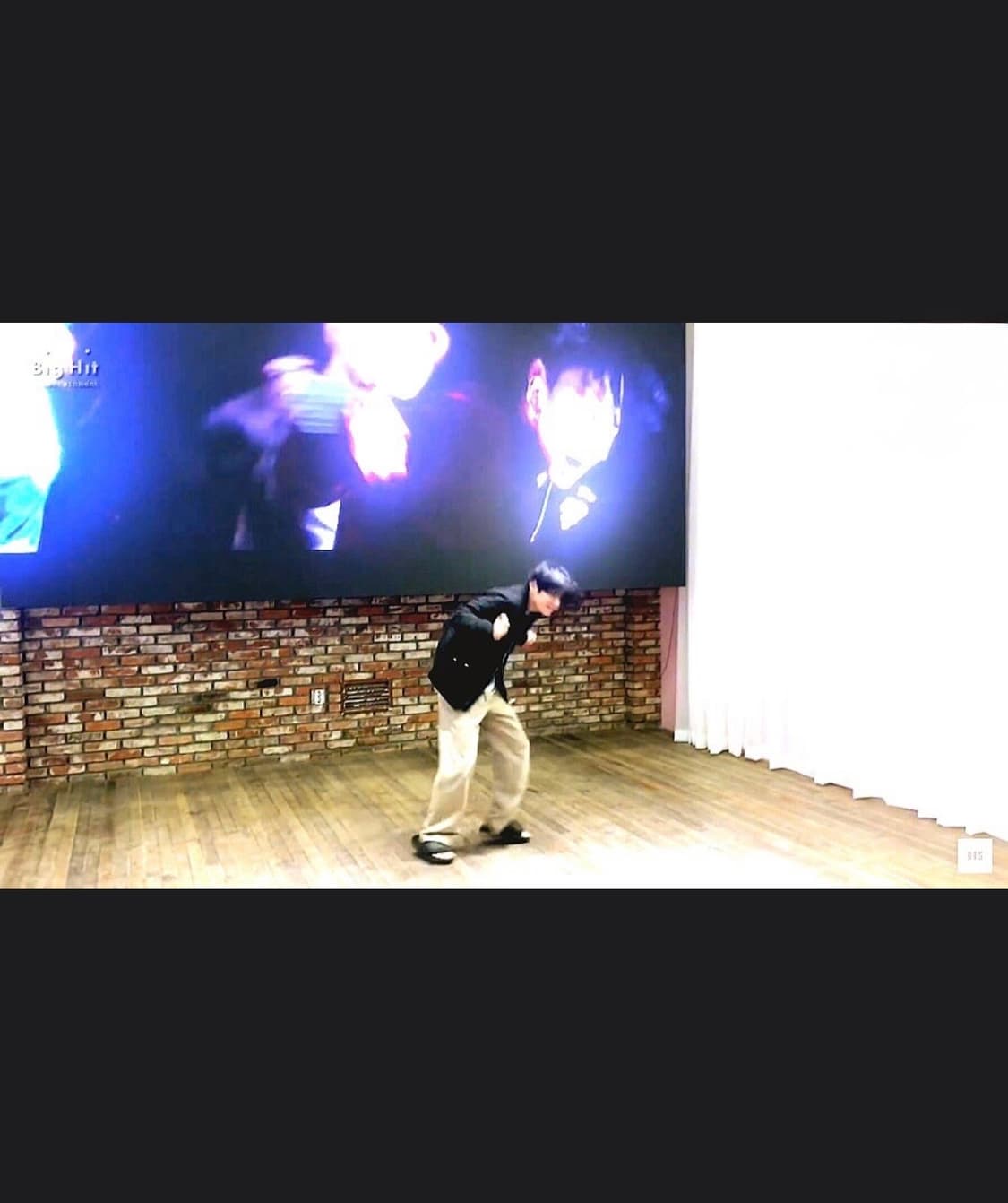 방탄 bts 마이크드롭 항공점퍼 상품이미지3