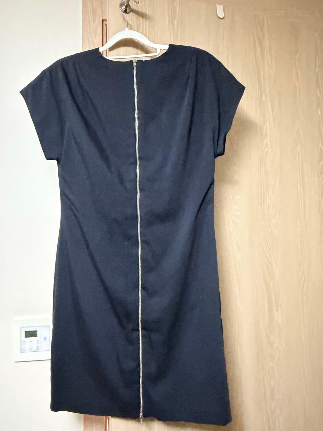 아크네 네이비원피스 상품이미지5