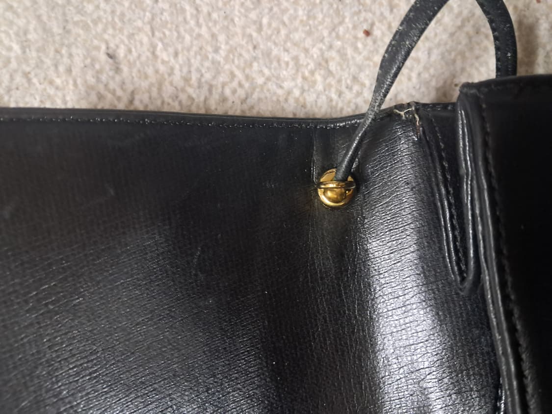 지방시(Givenchy)의 빈티지 블랙 가죽 숄더백 상품이미지5