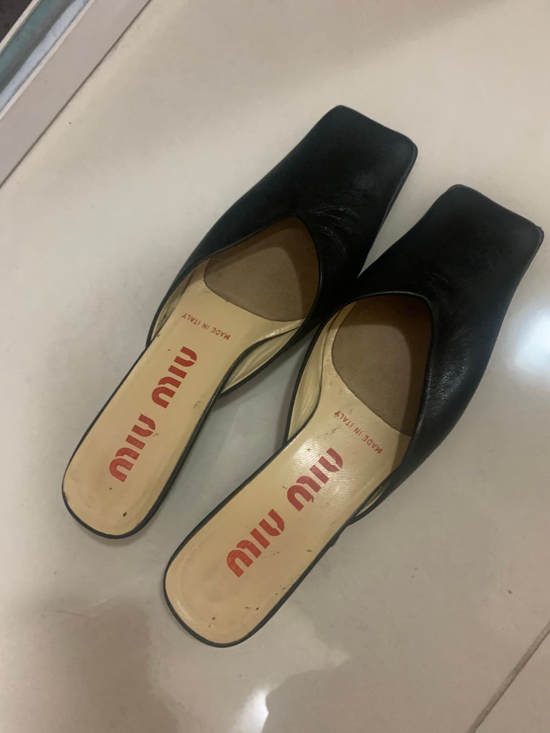 Miumiu 블랙 레더 뮬 37 상품이미지1