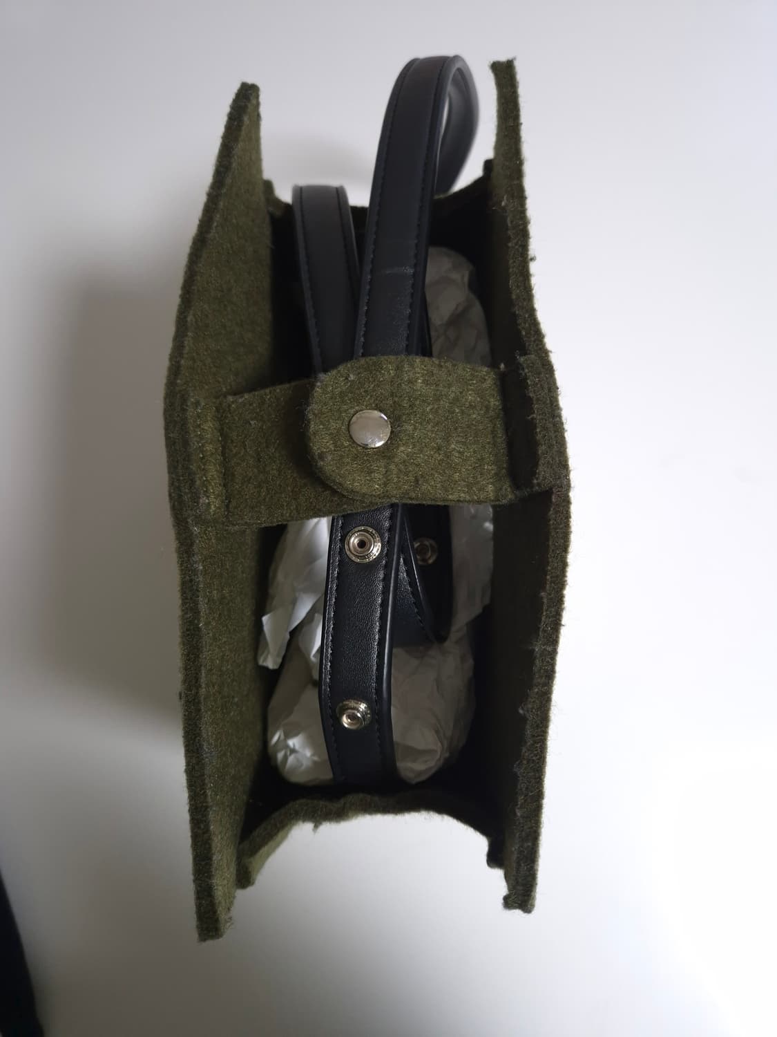 zucca 크로스 백입니다. 상품이미지4