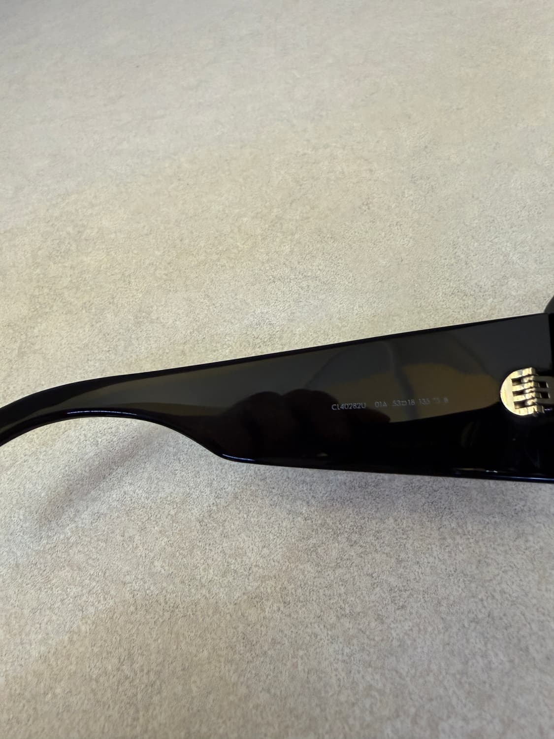 셀린느 선글라스 cl40282u 01a 상품이미지4