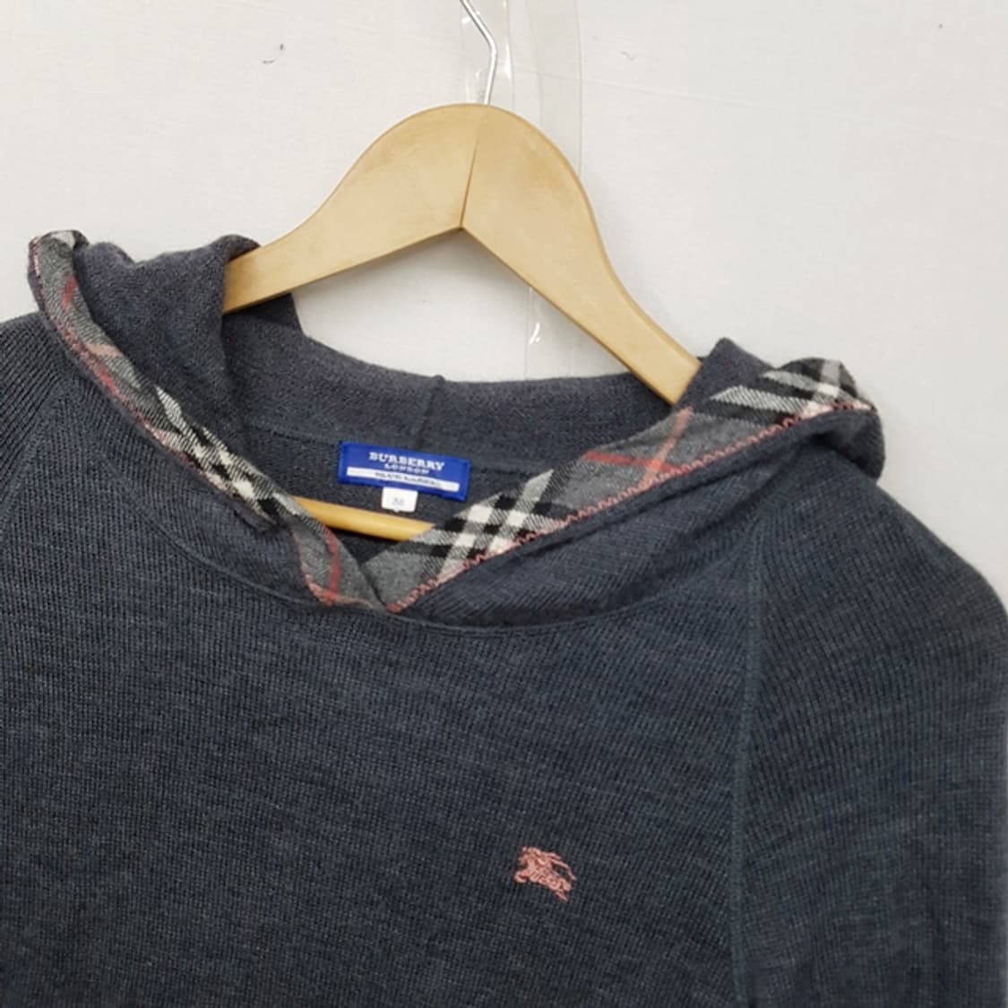BURBERRY 버버리 블루라벨 후드 스웨터 차콜 상품이미지4