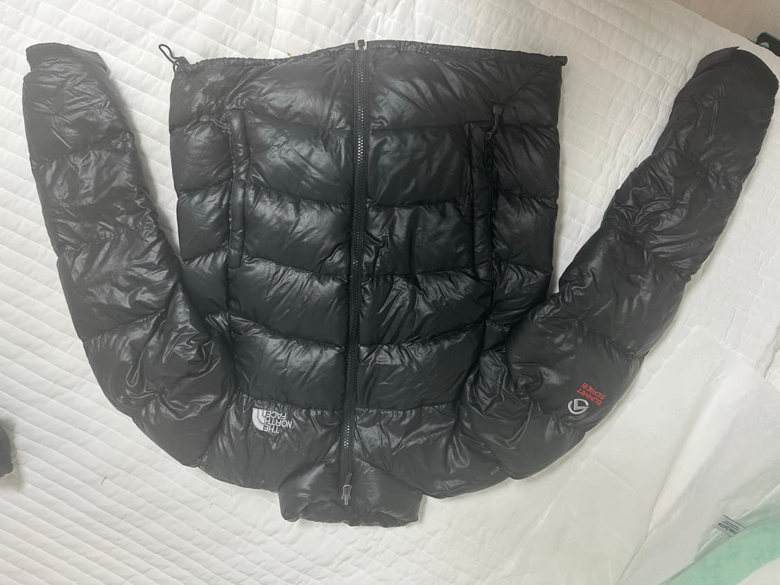 노스페이스 아콘카구아 써밋 다운 경량 패딩 자켓 블랙 상품이미지1