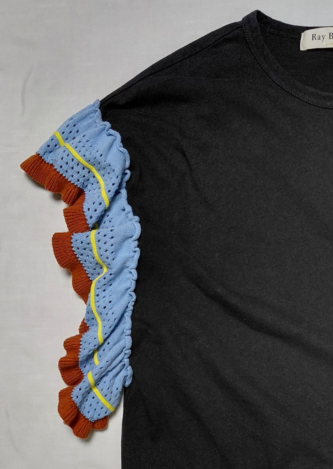 [Ray BEAMS/M] 레이 빔즈 배색 프릴 소매 티셔츠 상품이미지3