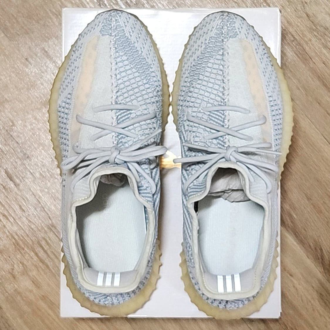 아디다스 300 이지부스트 클라우드 화이트 상품이미지4