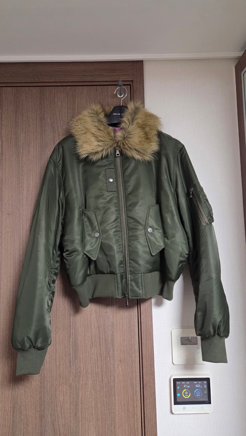 L사이즈)) 앤더슨벨 퍼카라 ma-1 봄버 팝니다 상품이미지1