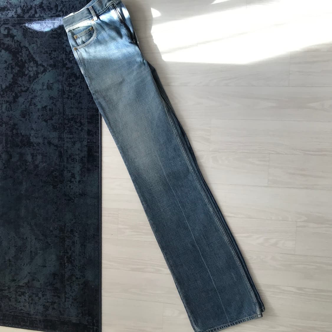 생로랑 SS25 백로고 데님 상품이미지2