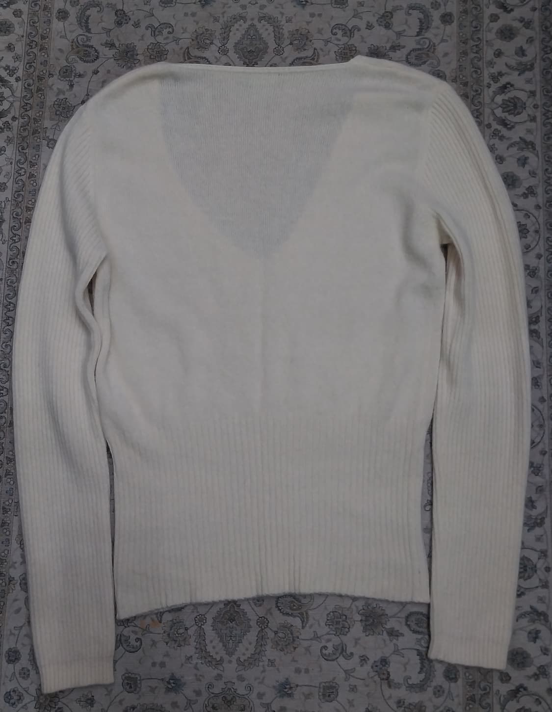 베네통 아이보리 V넥 니트 (55반까지) 상품이미지2