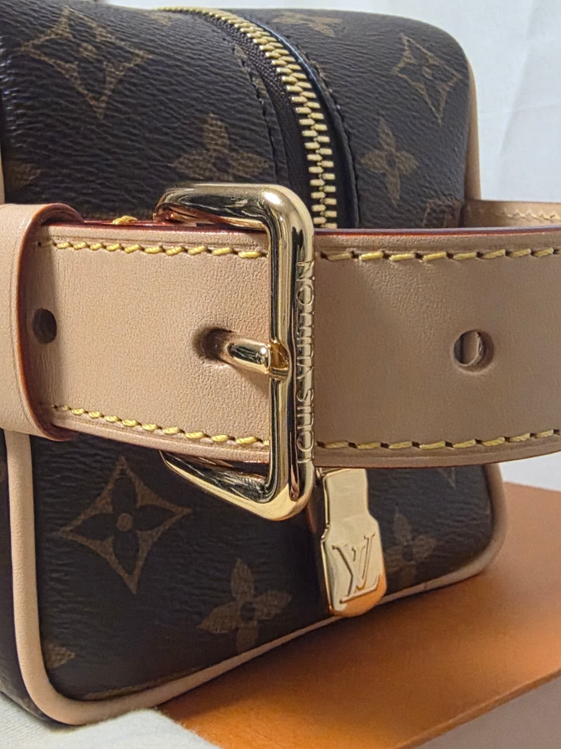 [새상품급] 루이비통 락커 돕키트 모노그램 클러치 상품이미지2