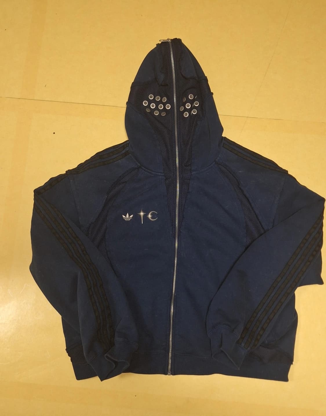 새상품급) 떠그클럽 아디다스 콜라보 후드집업 네이비 상품이미지1