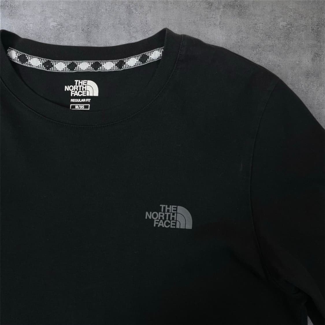 노스페이스 블랙 로고 롱슬리브 긴팔 티셔츠 M(95) 상품이미지2