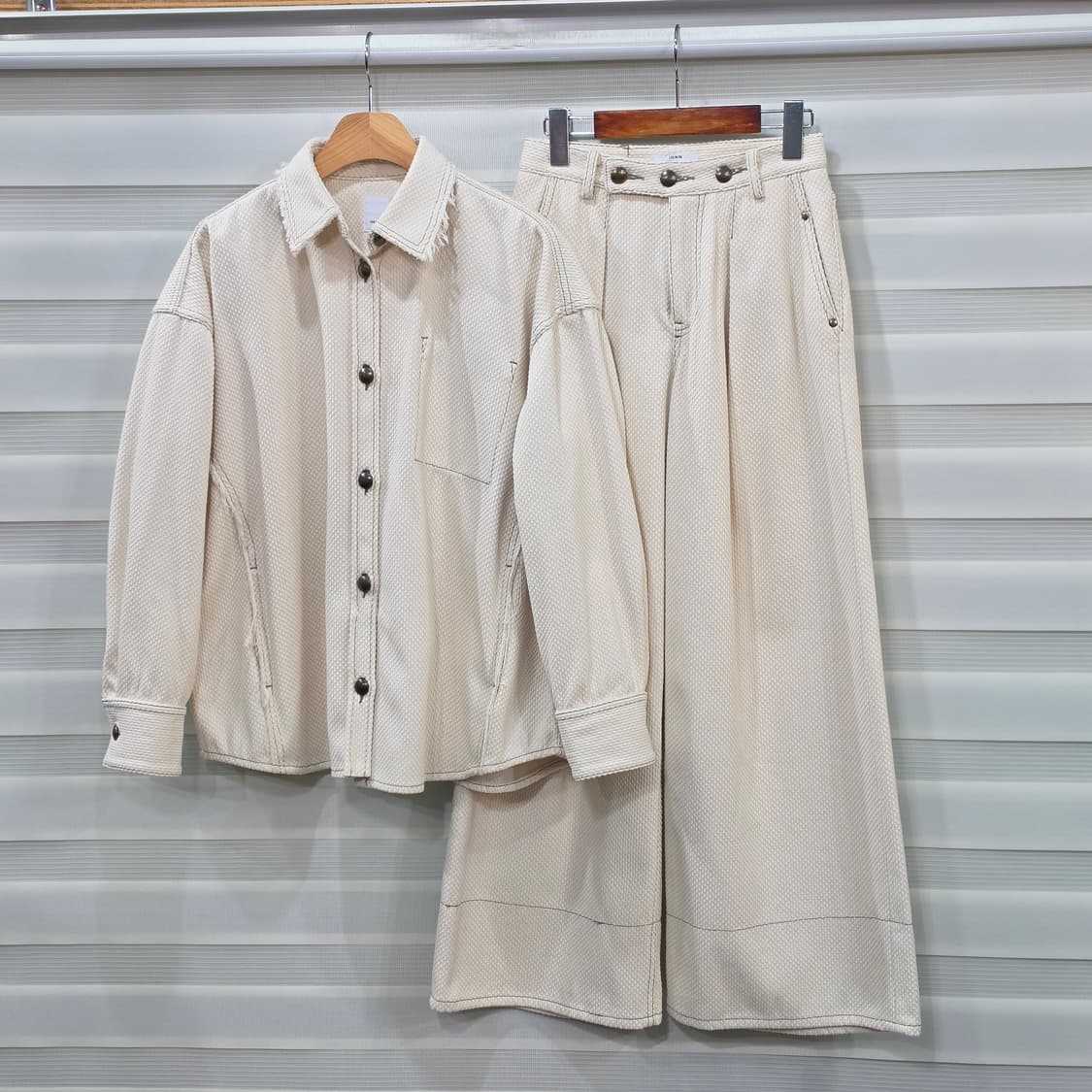 IHNN(인) 2020SS 셋업- 우먼36 상품이미지1