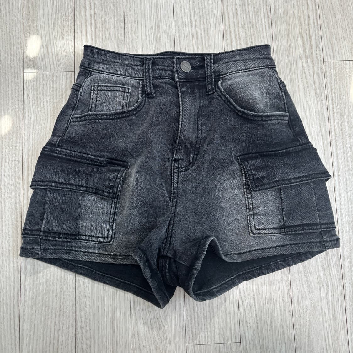 히프나틱 흑청 하이웨스트 카고 숏팬츠 S 상품이미지6