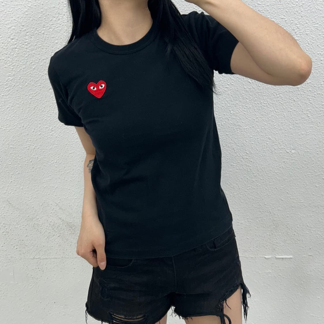 꼼데가르송 미니 하트 와펜 블랙 반팔 S 상품이미지1