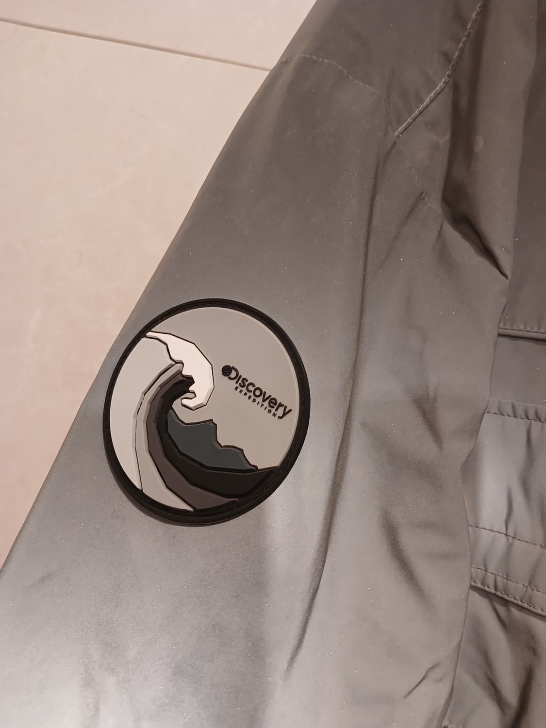 디스커버리 정품 여성 리플렉티브 반사판 후드 점퍼 95 사이즈 상품이미지7