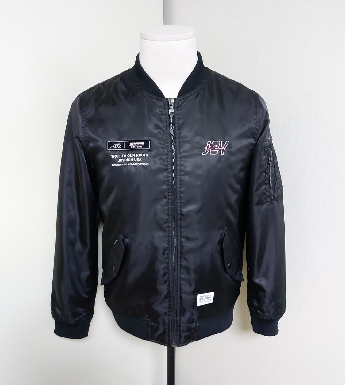 조이리치(JOYRICH) MA-1 여성 블랙 봄버 자켓(100)

 상품이미지1