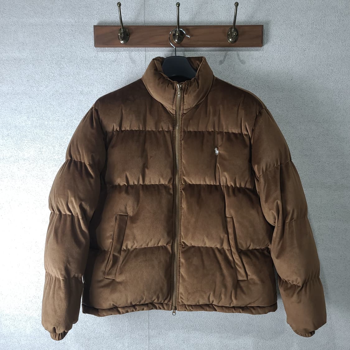 폴로 랄프로렌 브라운 벨벳 푸퍼패딩 L
 상품이미지1