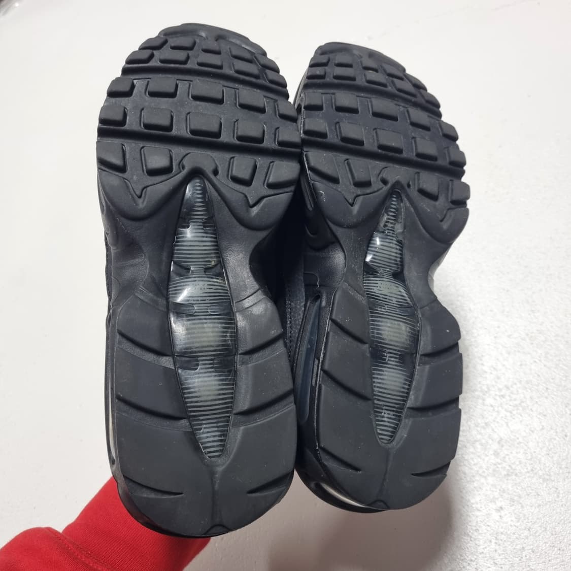 NIKE AIR MAX 95 트리플블랙 - 255 상품이미지9