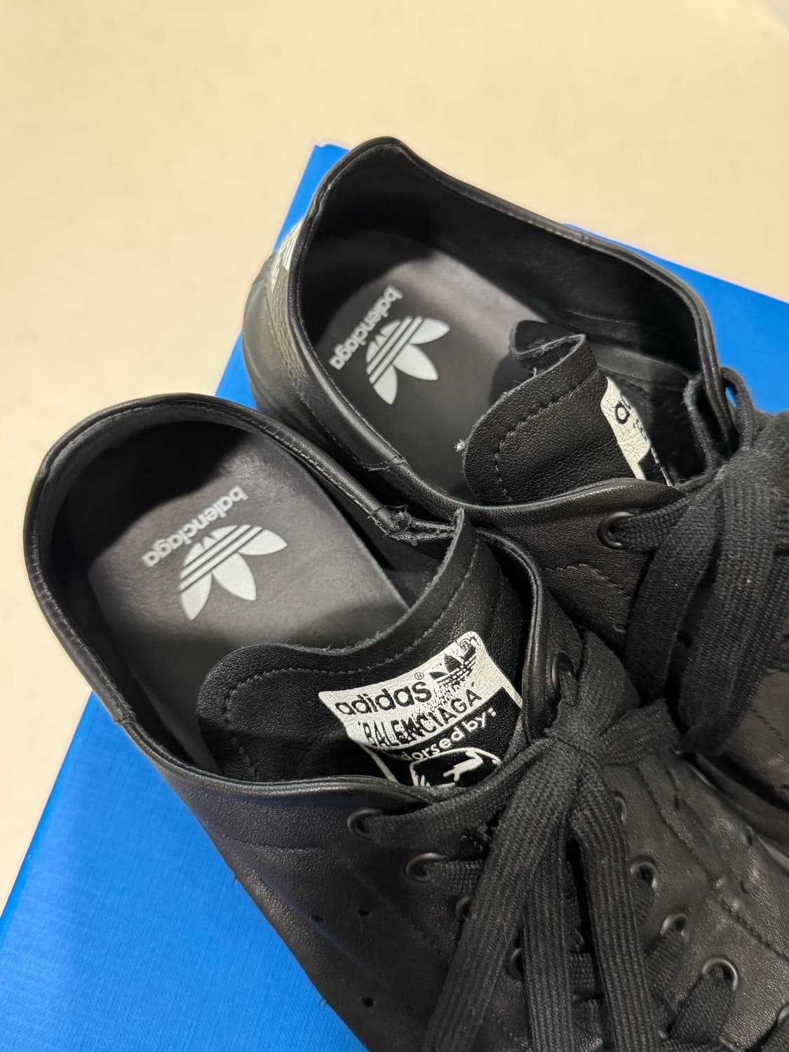 [42] 아디다스 발렌시아가 스탠스미스 블랙 상품이미지2