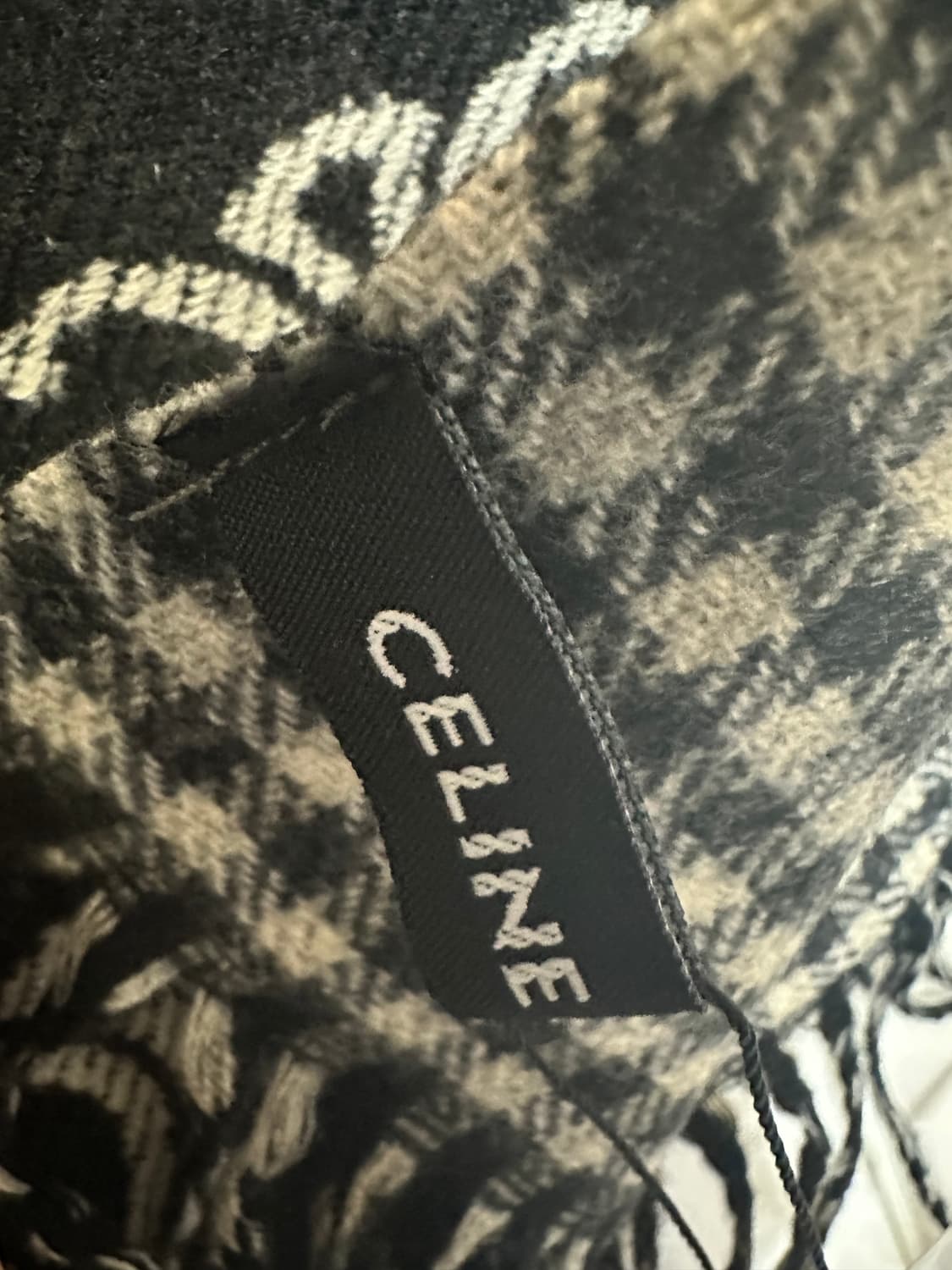 셀린느 트리오페 블랙 캐시미어머플러 남여공용 상품이미지7