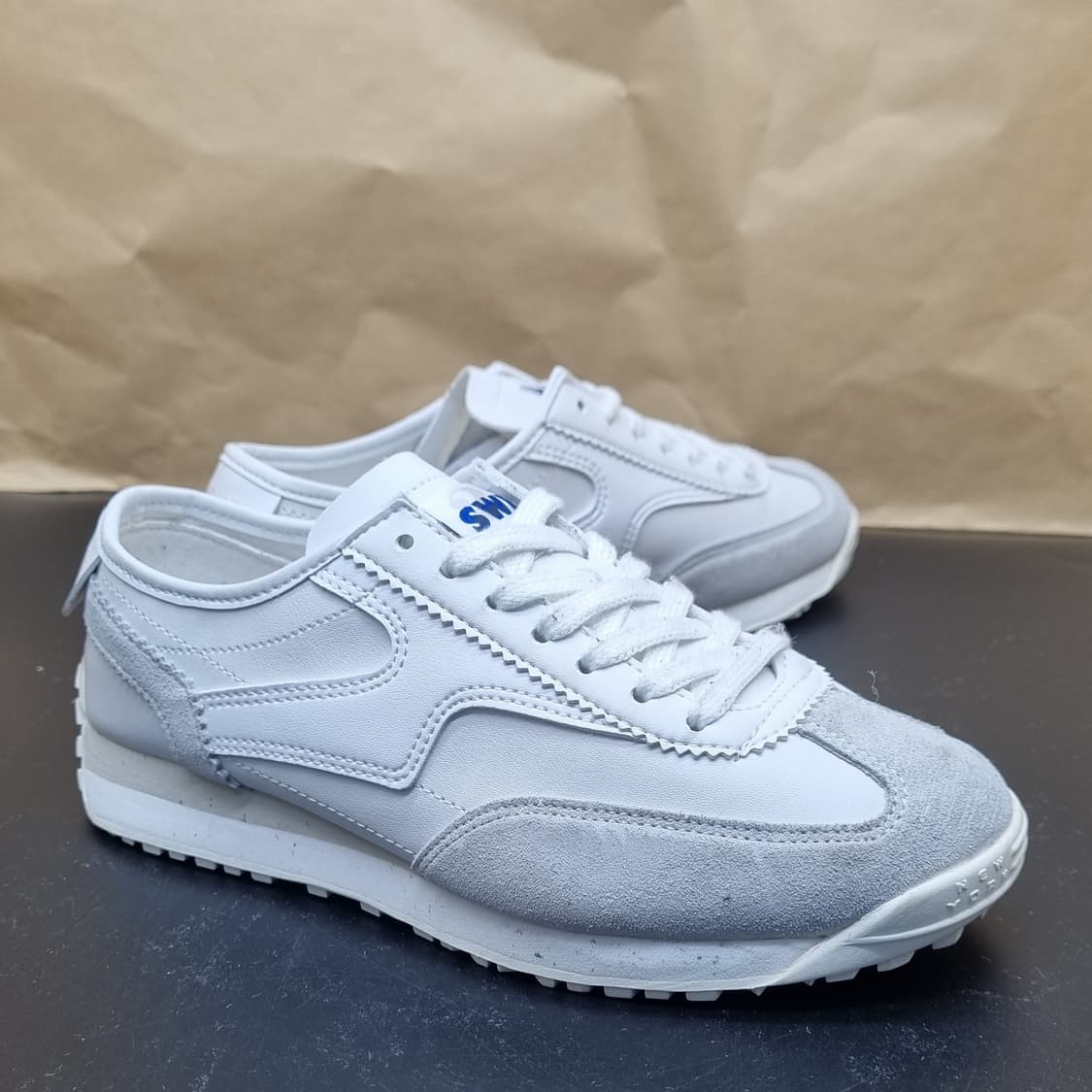 질스튜어트 스위프트 여성스니커즈230  상품이미지1